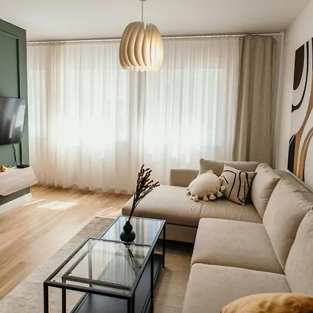 Apartman Film *